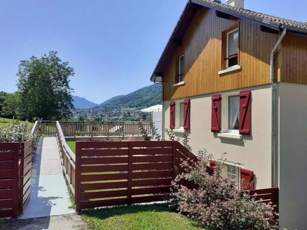Gite 3* de 10 pers avec vue sur montagnes