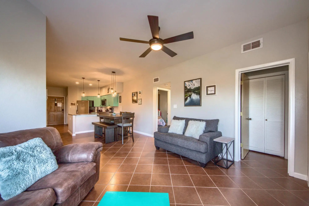 Ripley River Haus IC 302