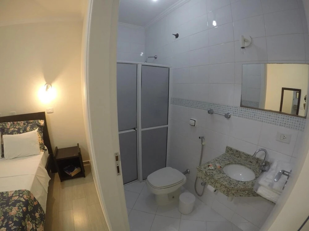 Dumont Park Hotel