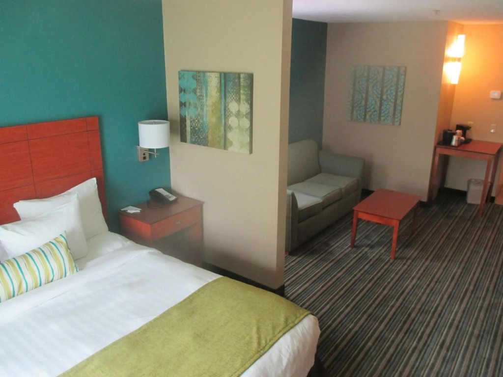 BEST WESTERN Plus Menomonie Inn & Suites