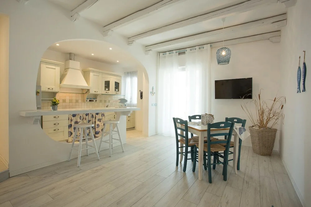 Acqua Azzurra Holiday Home