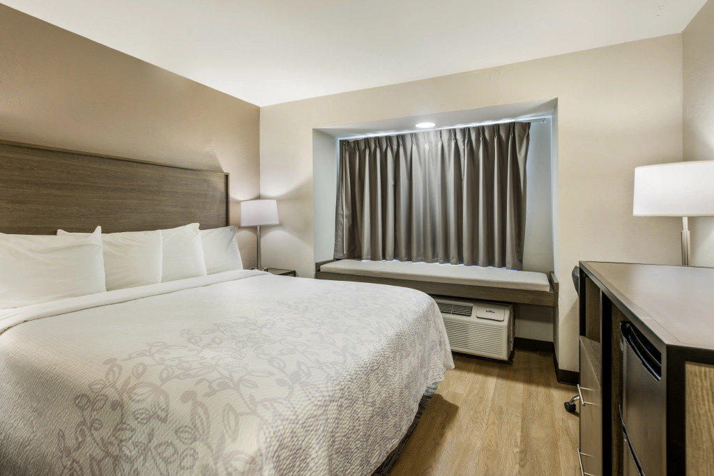 Red Roof Inn PLUS+ & Suites Savannah - I-95