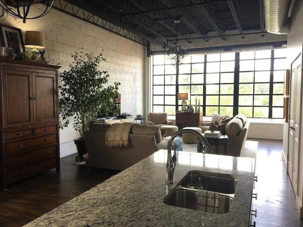 The Lofts at 517
