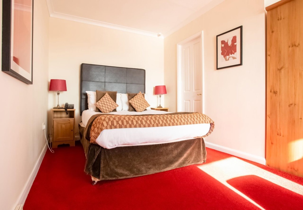 The Cliffemount Hotel