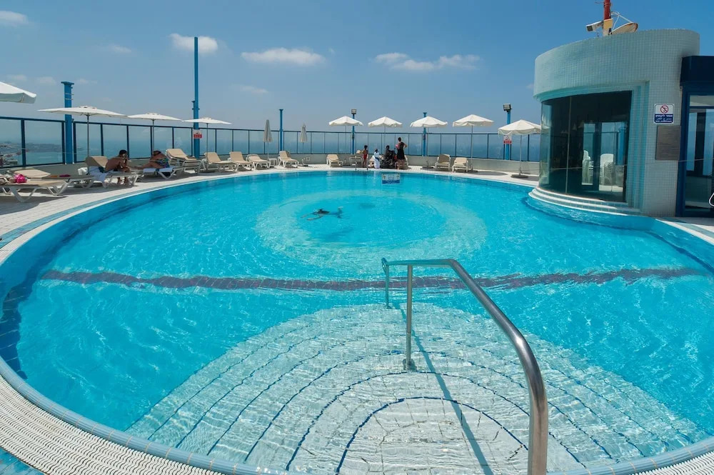 Luxurious 2BR w/ Panoramic Sea View by Sea N' Rent