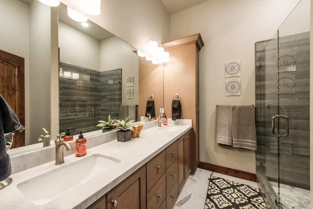 Deer Park Condo #303 3 Bedrooms 2 Bathrooms Condo