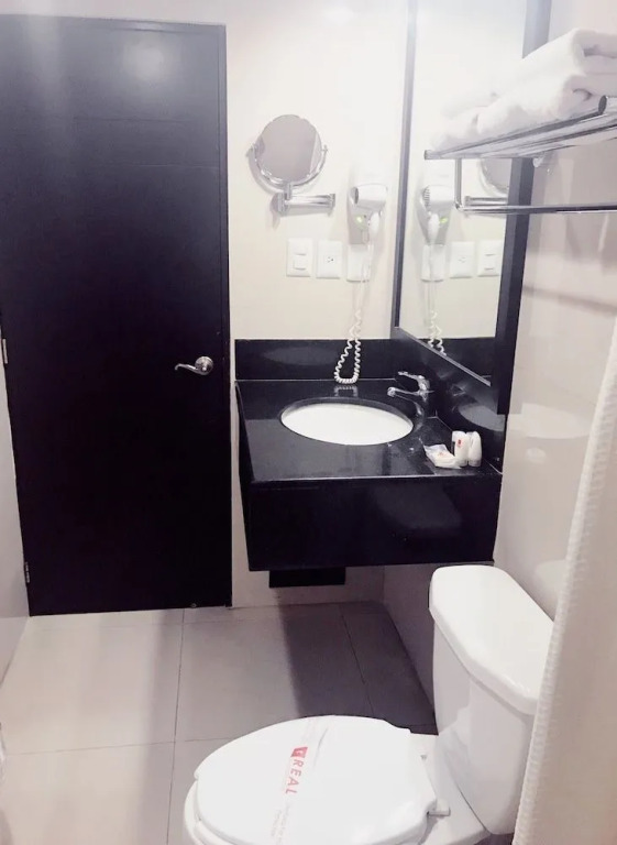 Real Avenida Hotel