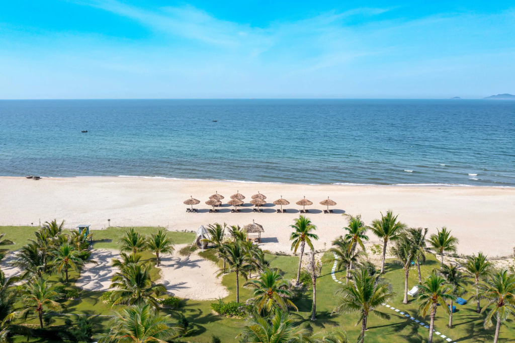 Royal Beachfront Villas & Spa Danang