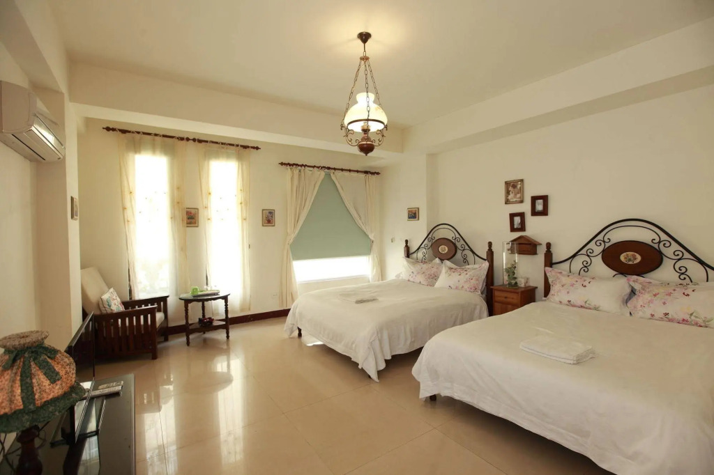 Discovery B&B
