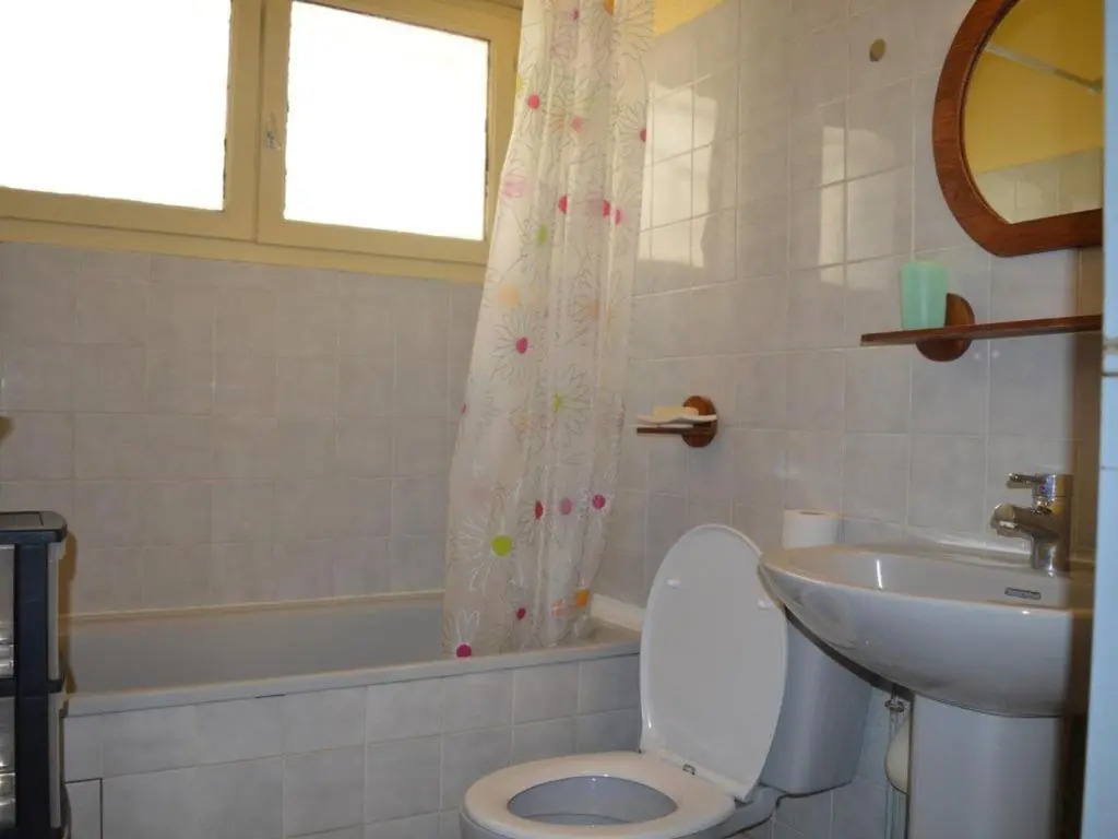 Appartement Saint-Cyprien, 2 pièces, 4 personnes - FR-1-225D-85