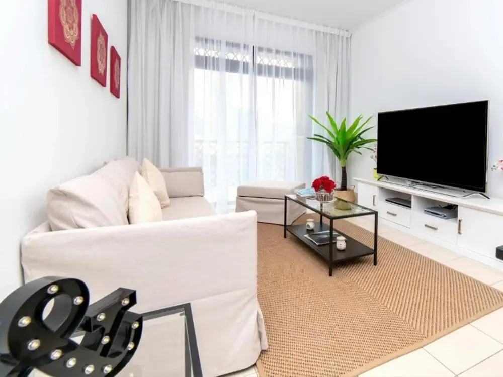 Elegant Escape of Downtown