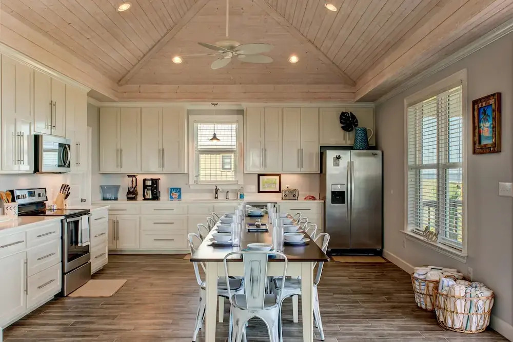 The Blue Crab - 2432 Bienville