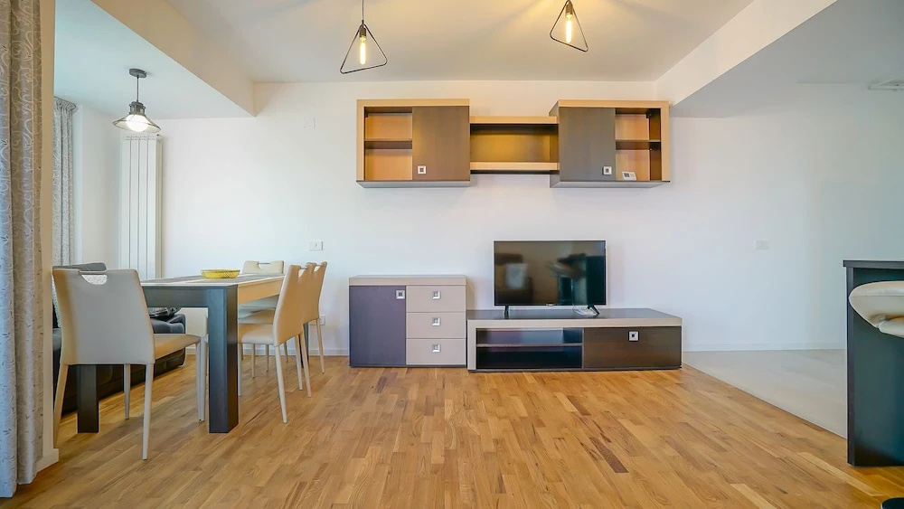 CN2i Luxury Accommodation Bobalna