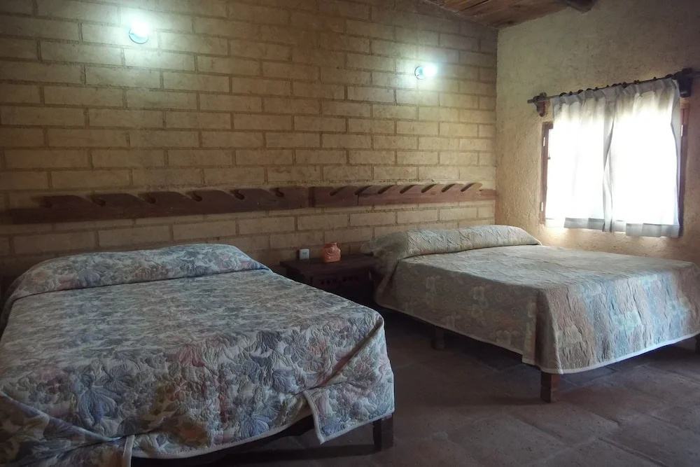 OYO Hostal Campestre Los Adobes