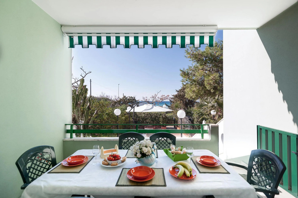 Holiday Home near Zen Beach