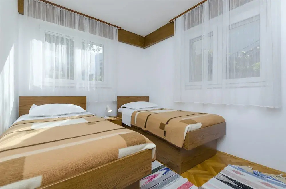 Apartments Karmela