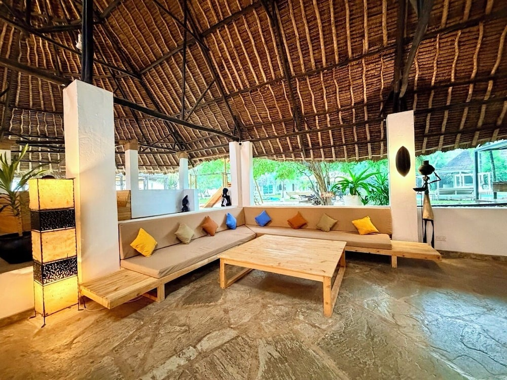 Galu Ecolodge