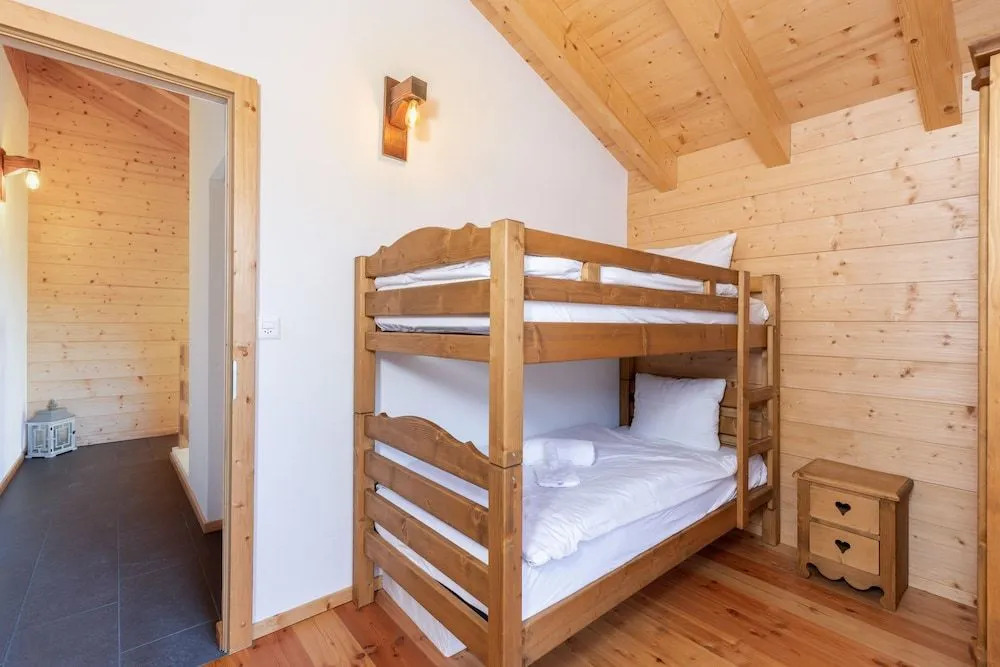Chalet Le Cerf New Build Stylish Stay