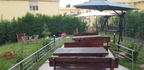 Hotel-Hostel Mignon Mamaia -private rooms with free parking