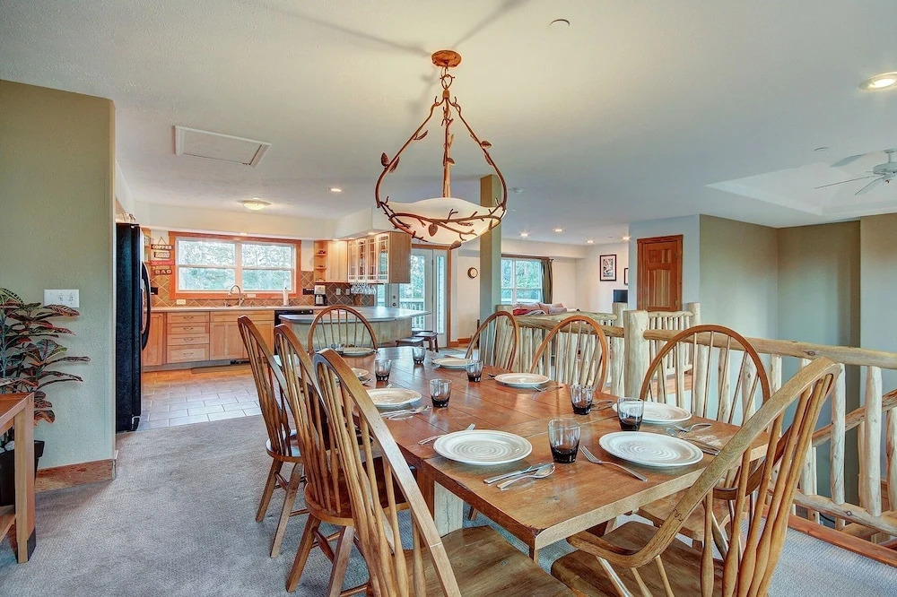 Quandary Summit Lodge 6 Bedroom Home