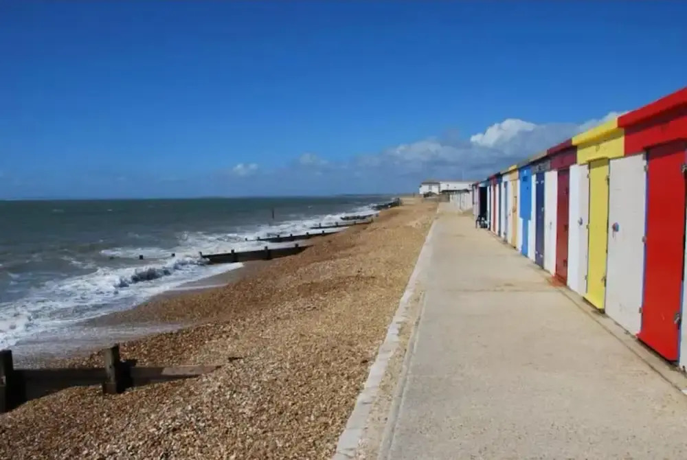 3 Bedroom-house -3mins to Beach- Petsok