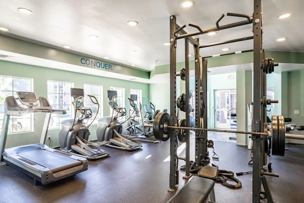WanderJaunt - Stylish Mission Valley Apts