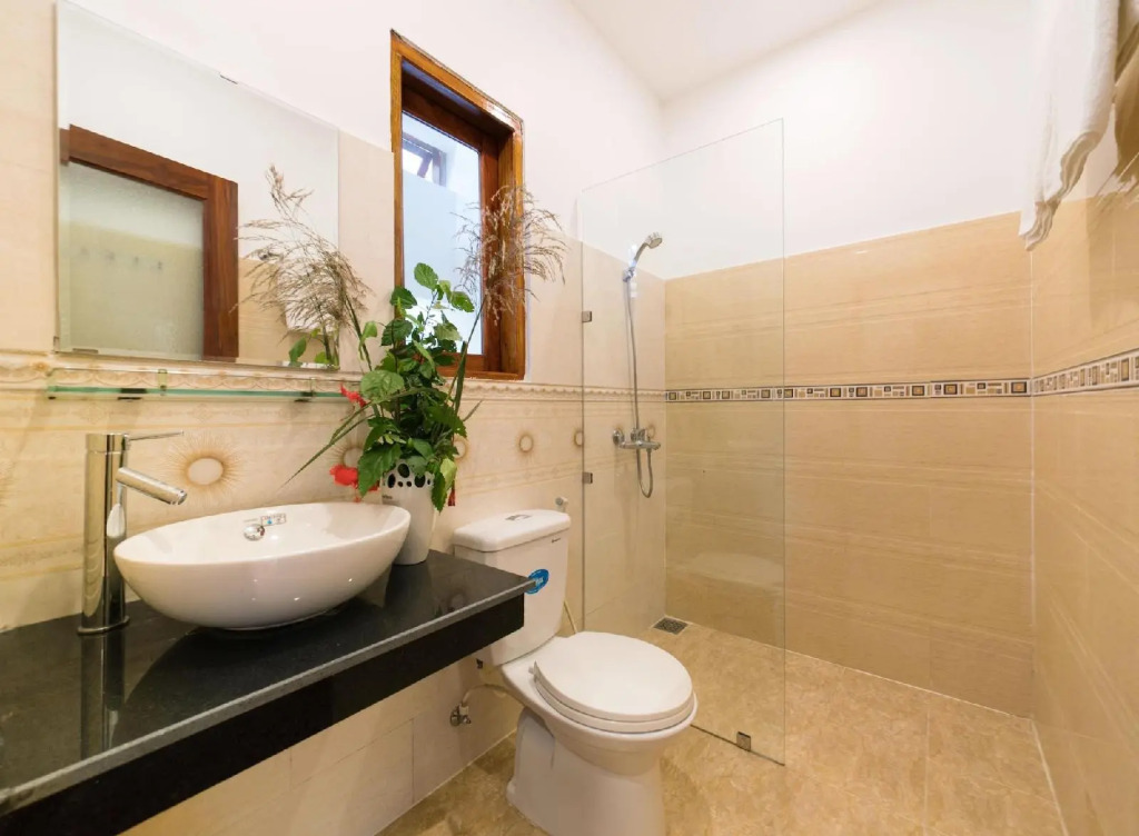 Lakeview Villa Homestay