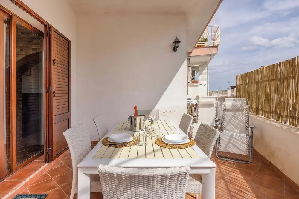 VFH The Castle Bay apartment and terrace