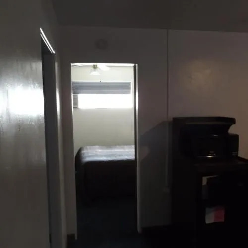 Lazy B Motel