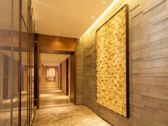 Aoyi Hotel