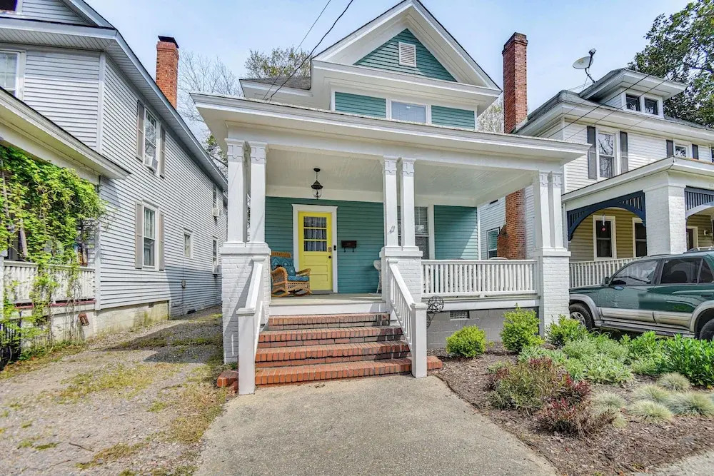 Elizabeth City Home w/ Fire Pit < 1 Mi to Downtown