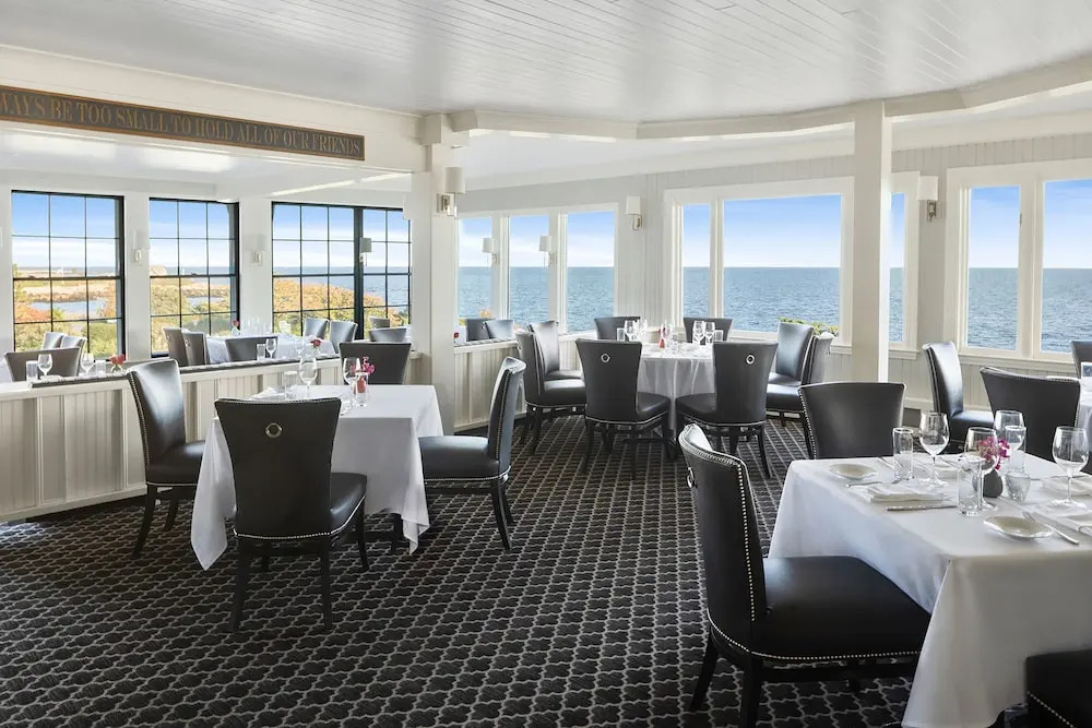 Cape Arundel Inn - Club House