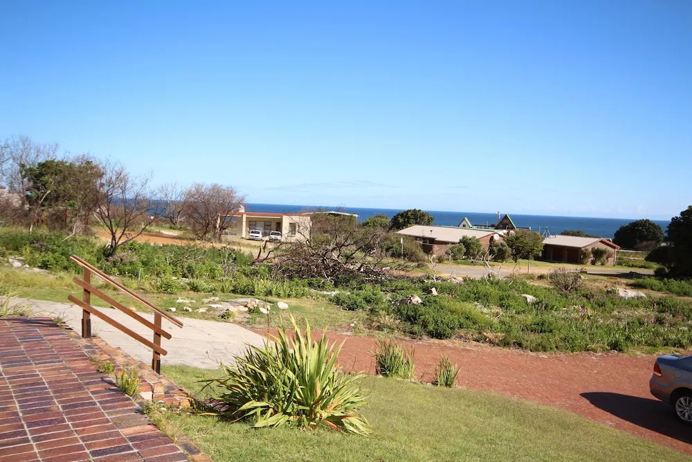 Bergroos is a Self-catering, Holiday Home Situated Close to the Botanical Garden