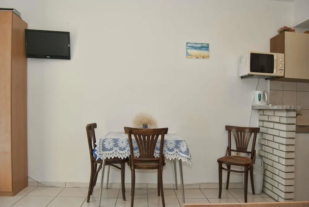 Apartments by the sea Gradac - Makarska - 21172