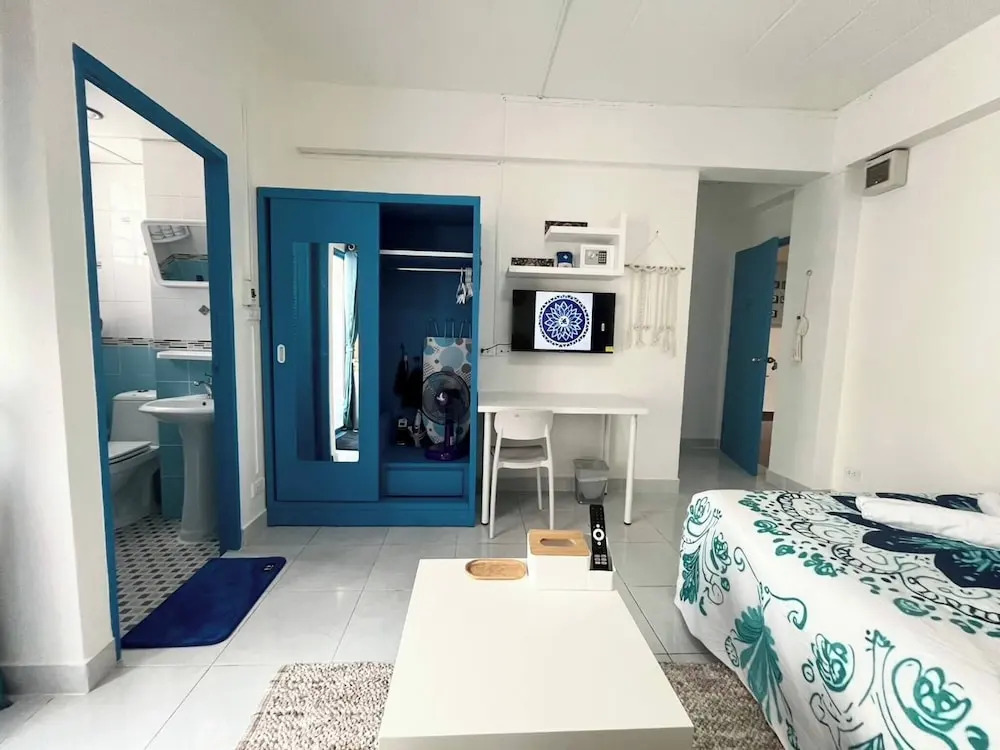 401 Budget Room Utilities Wifi Balcony in Ratchada