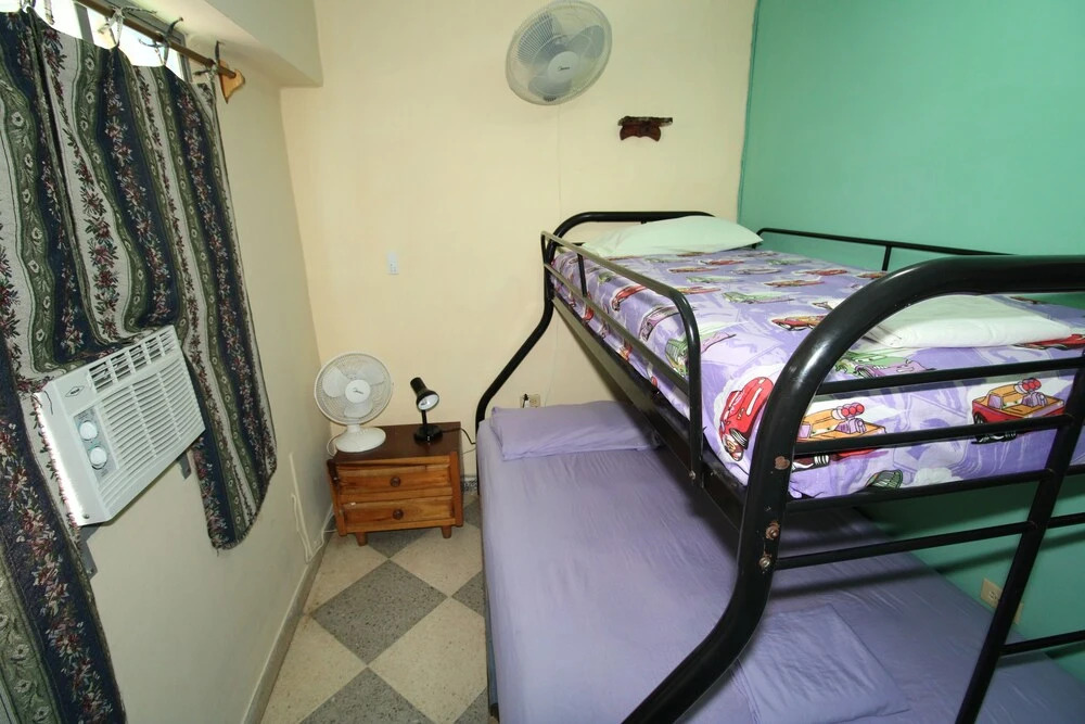 Enzo's Backpackers