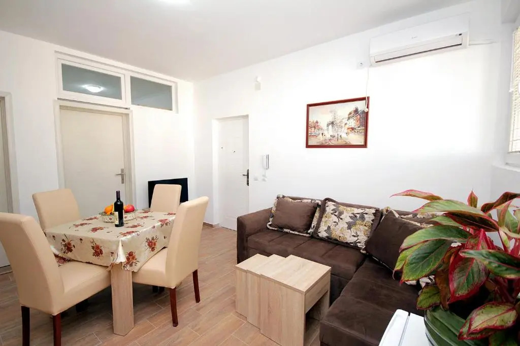 Apartments Centar Sutomore
