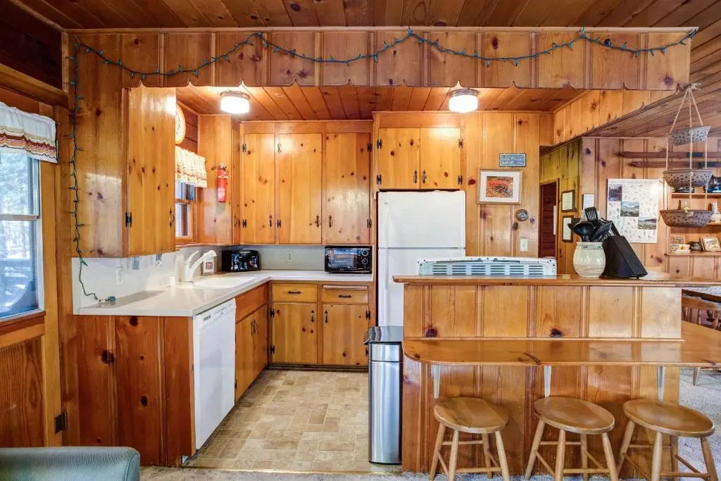 53 Creekside Cabin
