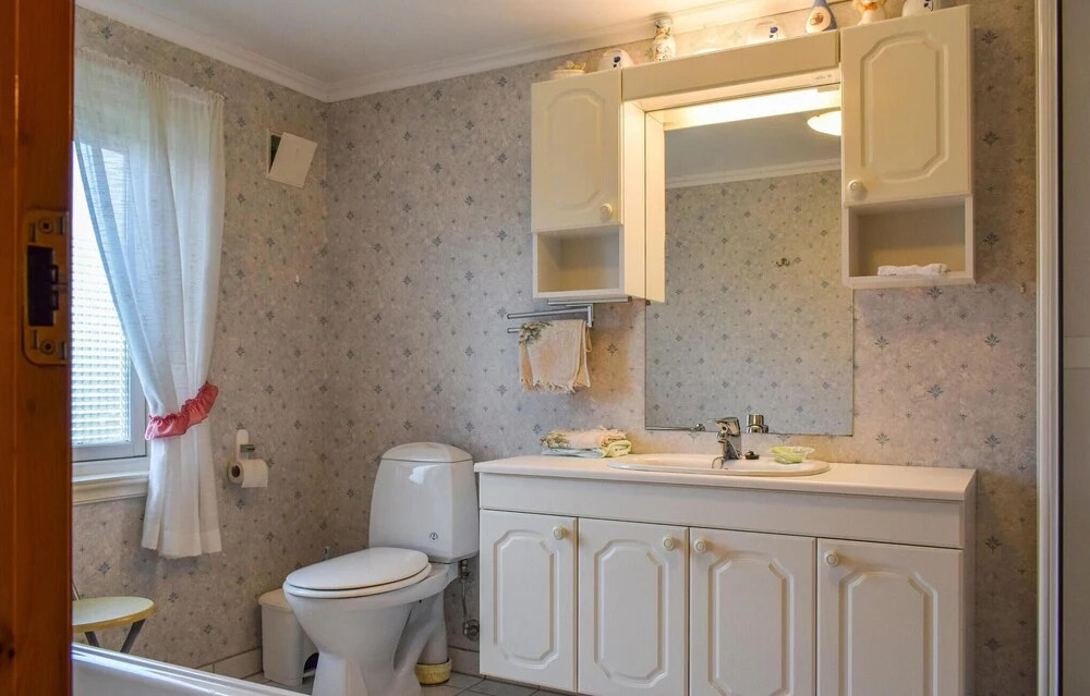 Beautiful Home in Vanse With 2 Bedrooms