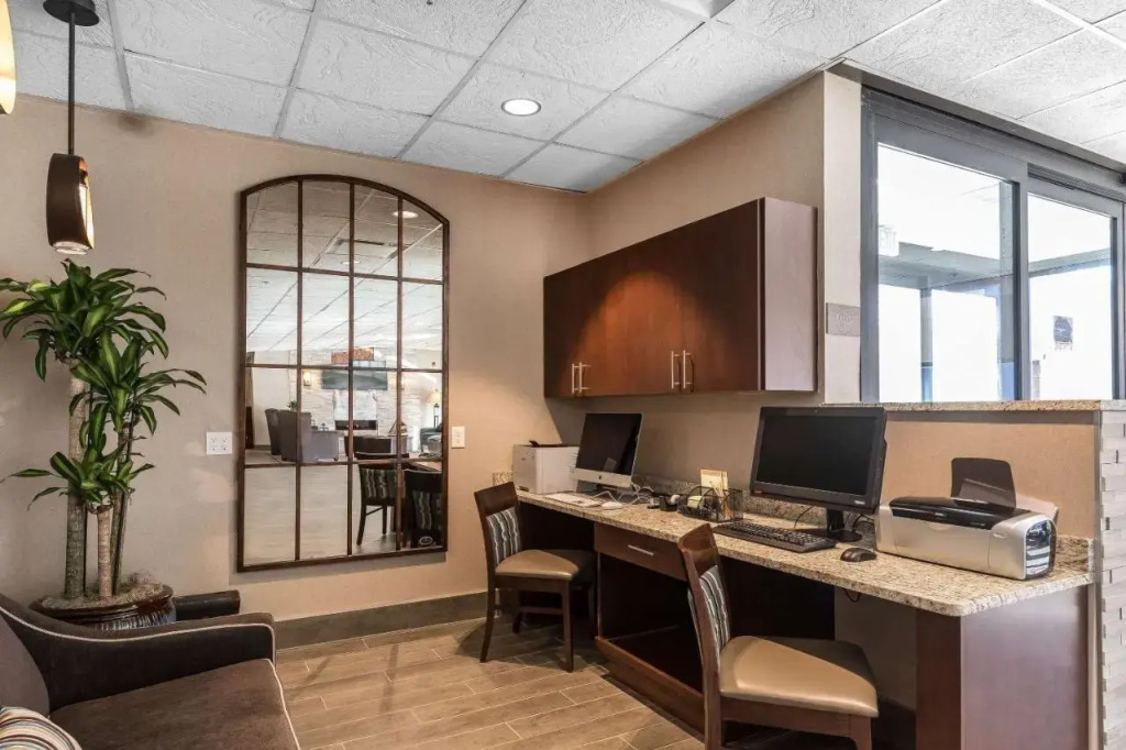 3 Palms Inn & Suites Bay City