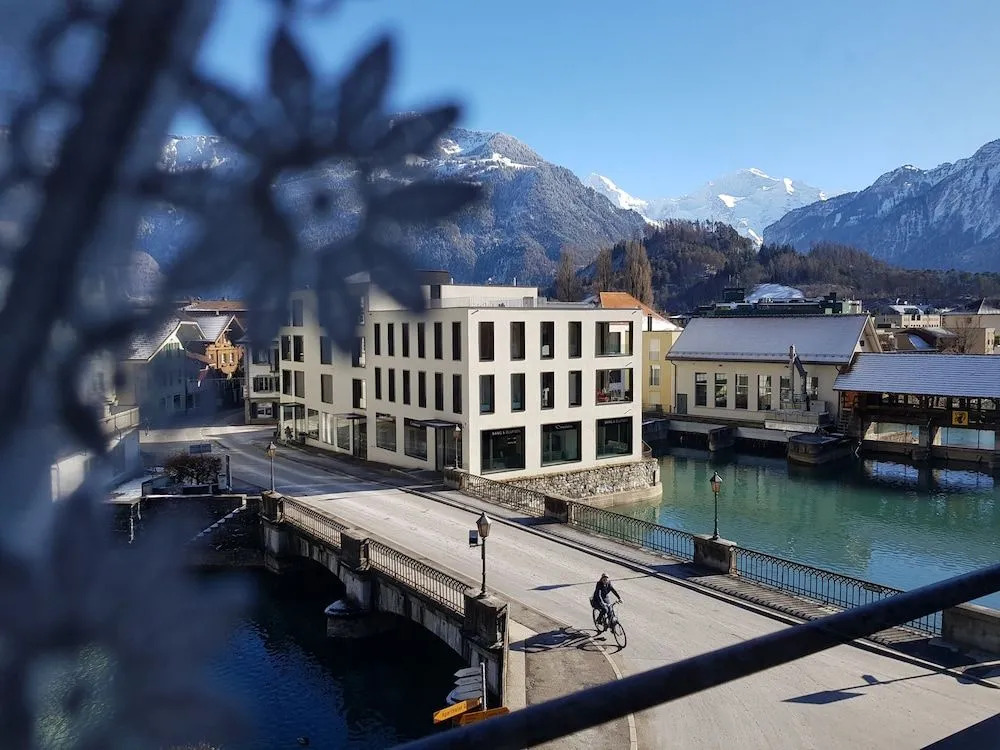 The Aarburg Hotel & Café