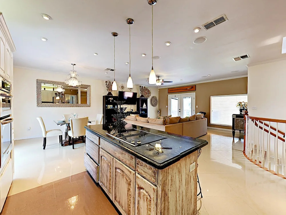 122 E Mars Home