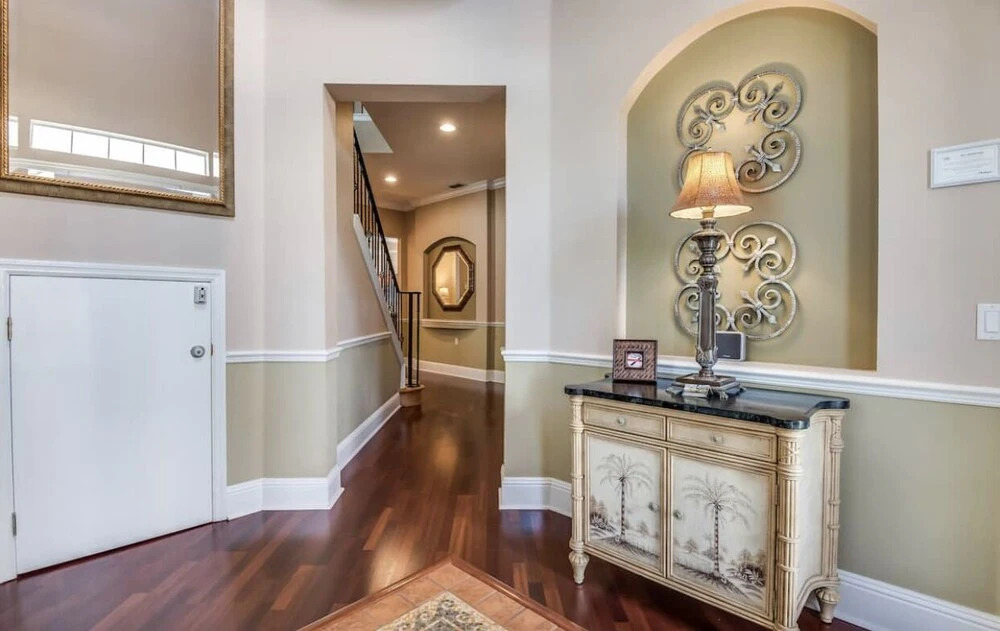 Disney theme 5 bed 5 bath with pool