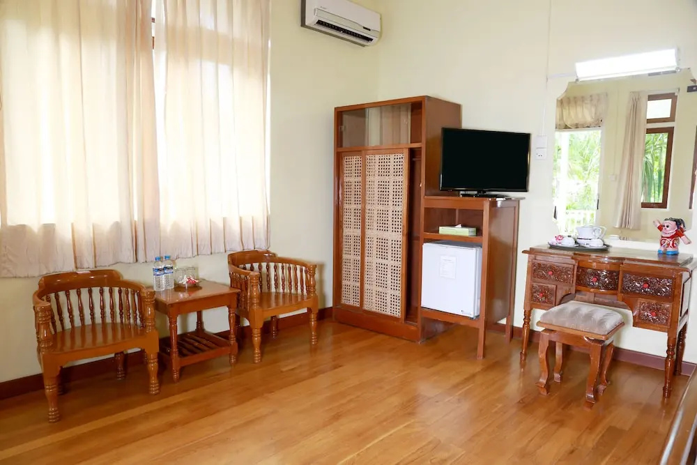 Thante Nyaung U Hotel