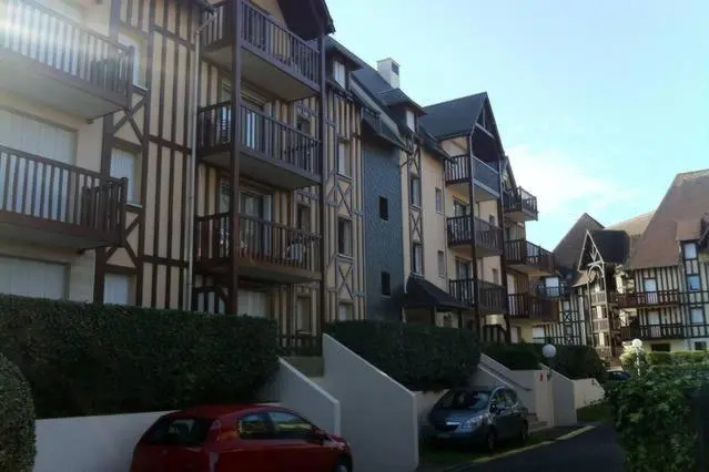 NICE FLAT 400 m FROM BEACH & CENTER