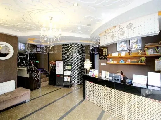 Hyperspace Business Hotel