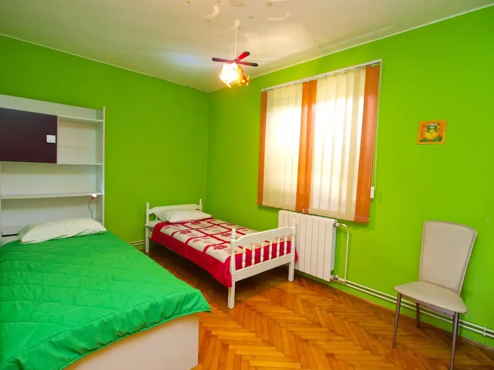Apartment 1383
