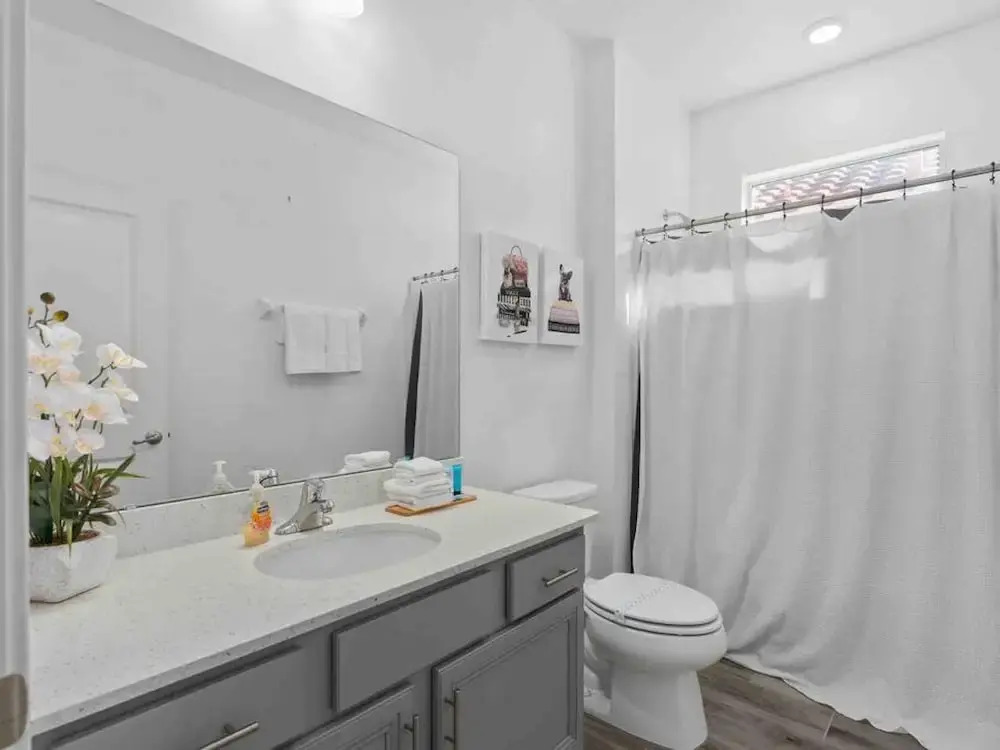 Super Blue- Sleeps 24 w Pool Movie Loft