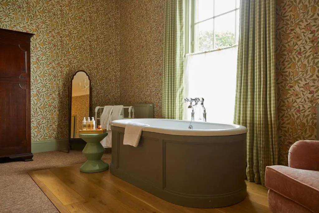 The Retreat, Elcot Park