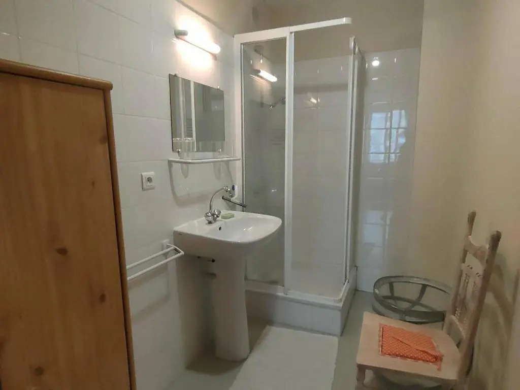 Appartement Cauterets, 4 pièces, 8 personnes - FR-1-234-165